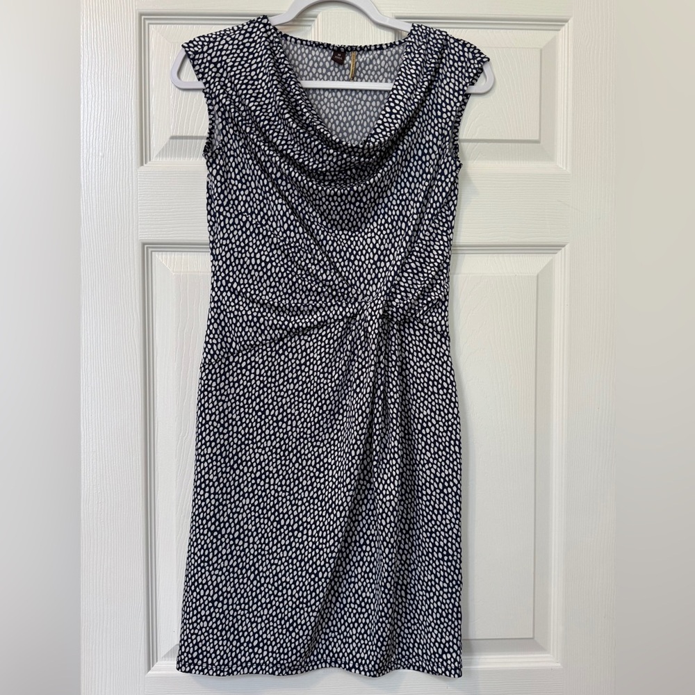Dana Buchman Elegant Navy and White Patterned Dress - Size XS - Picture 6 of 16